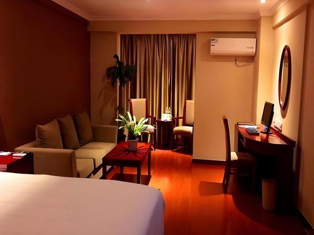 Greentree Inn Xi'An Bell And Drum Tower Food Street Ancient City Wall Ximen Express Hotel Exterior photo
